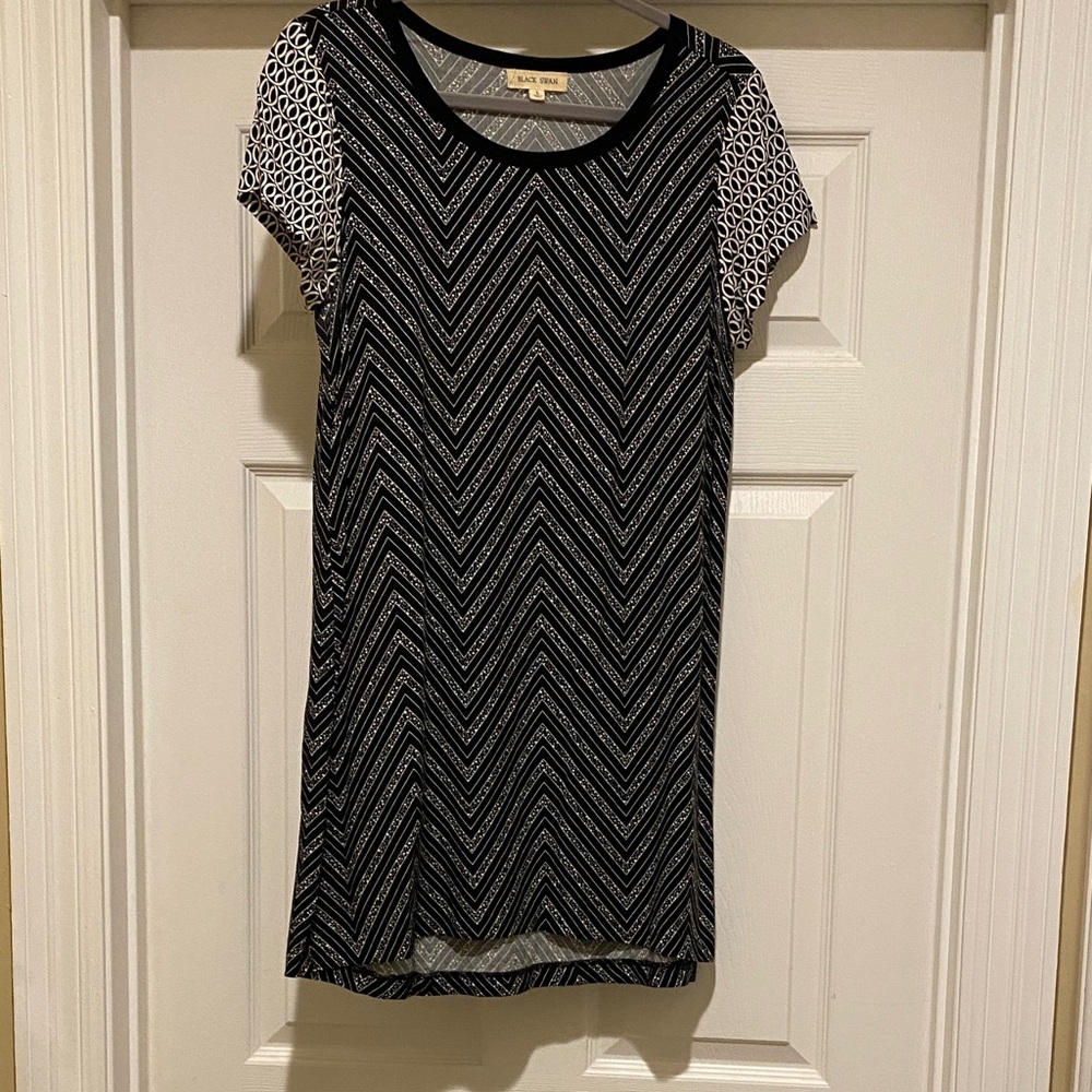 Black Swan large women’s dress